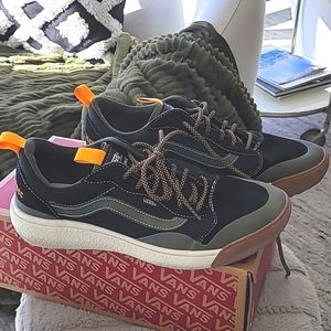 VansUltraRange EXO SE size 10 mens